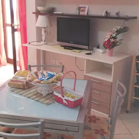 Monolocale Via Salvemini Apartment